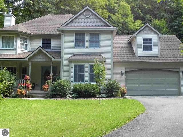 1st image of 8400 Forest Dr