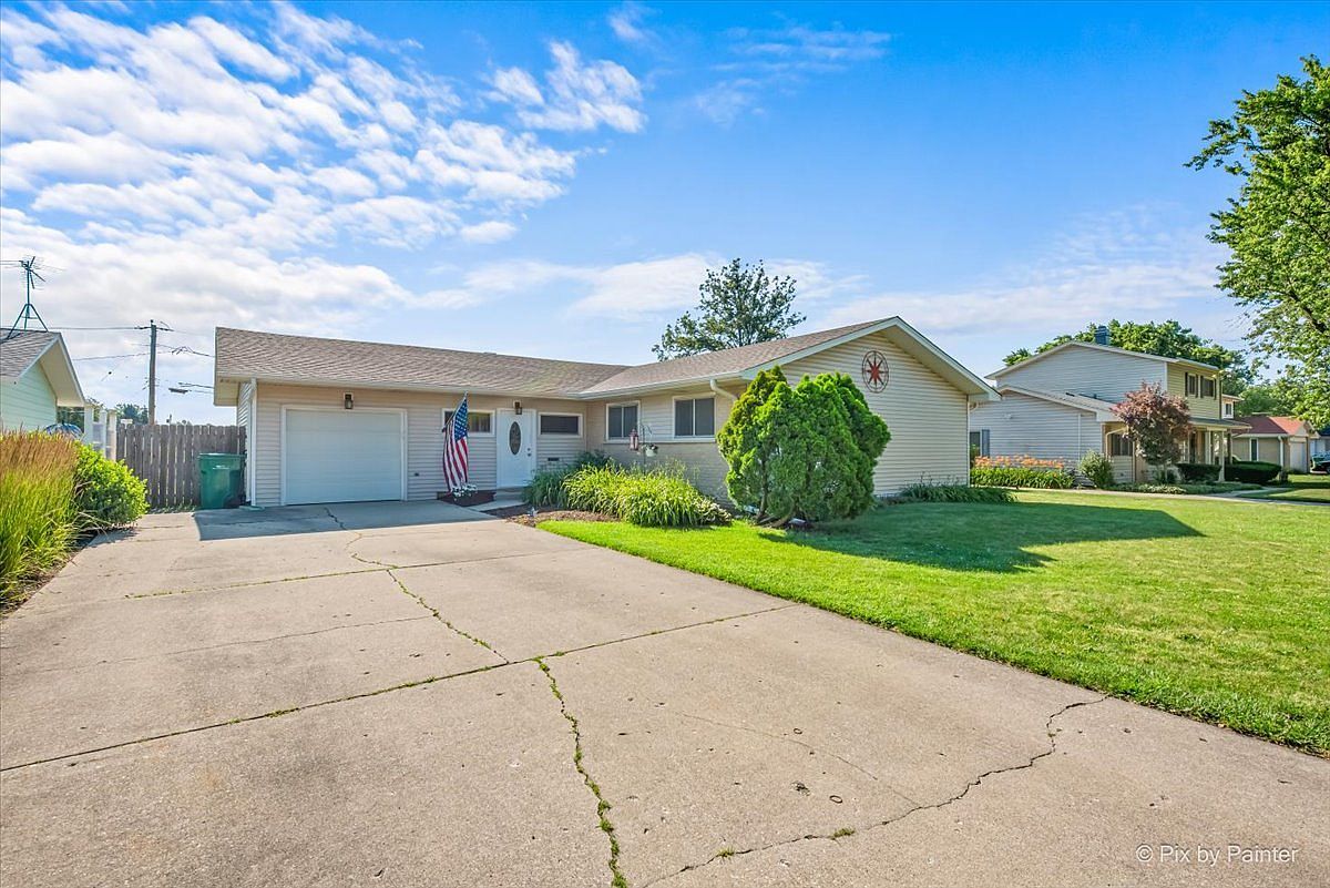 1011 S Edson Ave, Lombard, IL 60148 | Zillow