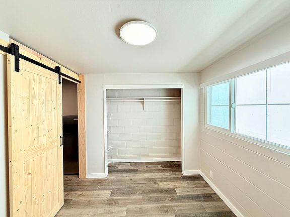 3rd image of 219 Queen Anne Ave N #204