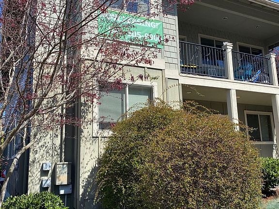 3rd image of 773-777 E 18th Aly #773