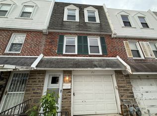 71 Suburban Ln, Upper Darby, PA 19082