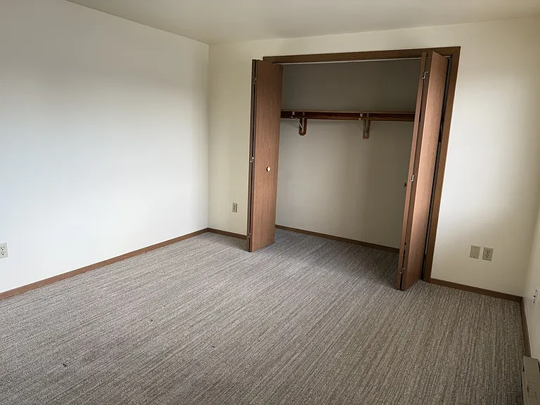 2149 N Michelle Ct E — Photo 16