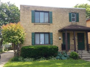 615 Lincoln Ave, Elgin, IL 60120