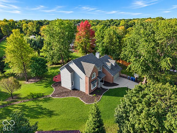 3rd image of 889 Bridle Cir