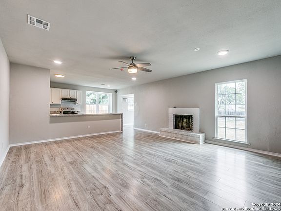 5th image of 9020 ISLAND VIEW ST