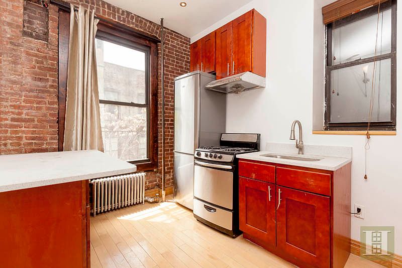 2nd image of 350 W 48th St APT 4W