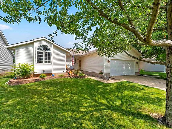 2nd image of 808 Cypress Dr
