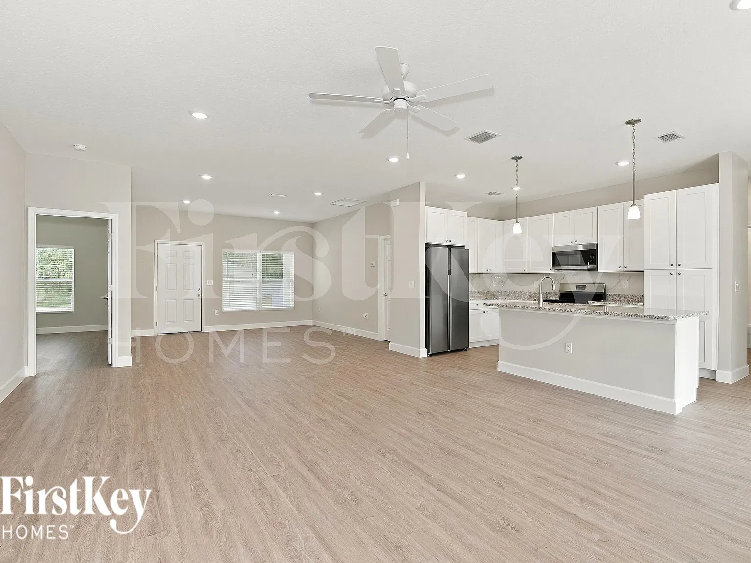 4 bed, 3.0 bath, 1850 sqft, $2,095 — Photo 3