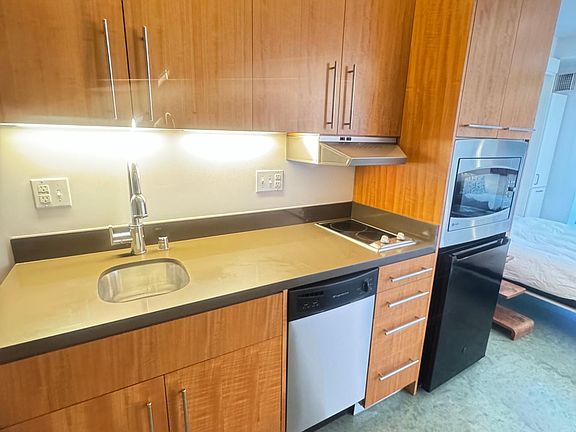 5th image of 766 Harrison St Unit 805