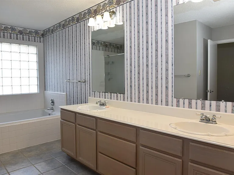 2822 Grants River Cir — Photo 23