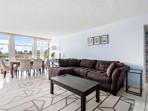3rd image of 601 Three Islands Blvd APT 304