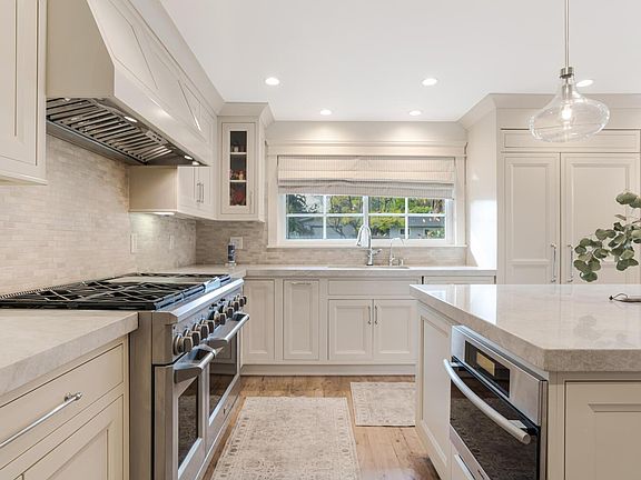 3rd image of 4415 Conchita Way