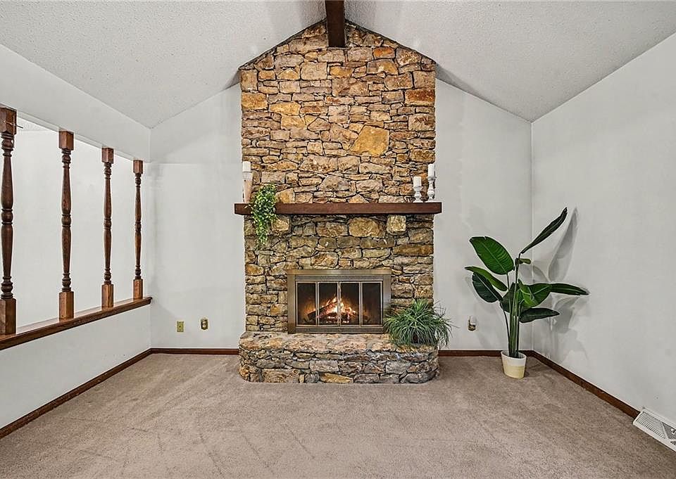 1728 Haas Dr, Kansas City, KS 66106 | Zillow