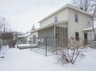 734 10th St, Nevada, IA 50201