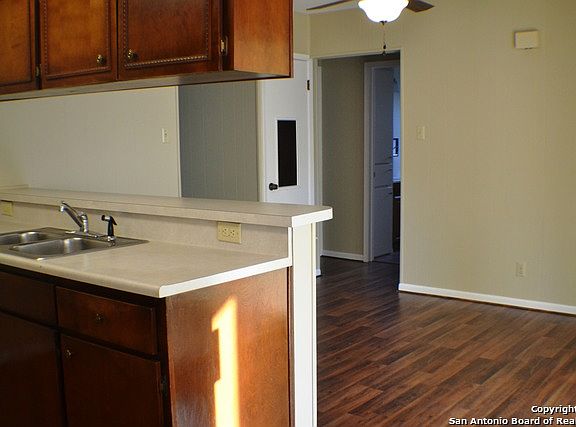 5th image of 209 LINDA CT