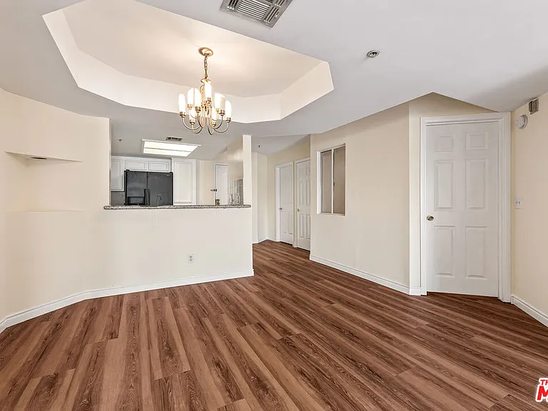 4755 Templeton St #2115 — Photo 12