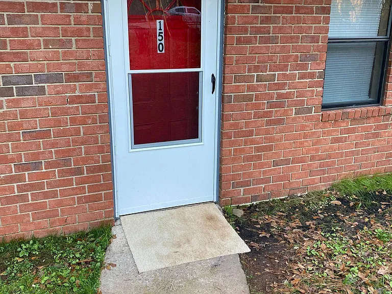 150 Alden Ct — Photo 1