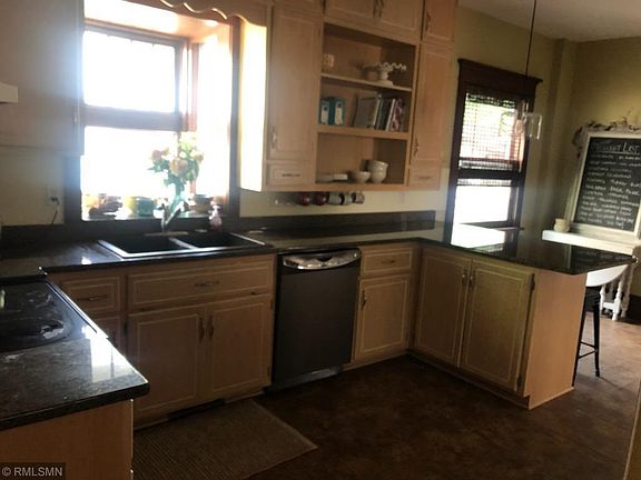 3rd image of 716 N Marshall Ave