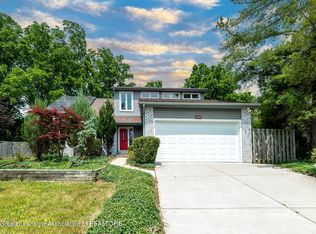 5337 Panda Bear Cir, East Lansing, MI 48823