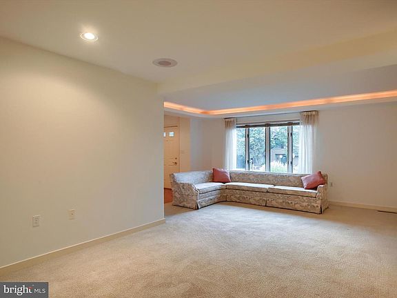 3rd image of 3877 N Sarayo Cir