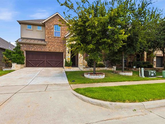 2nd image of 4121 Portola Dr