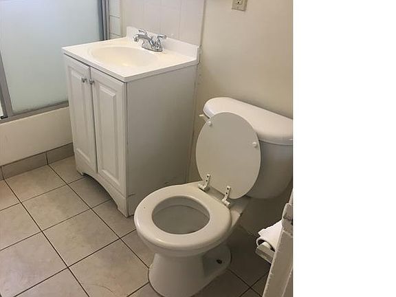 3rd image of 958 N Fries Ave APT 6