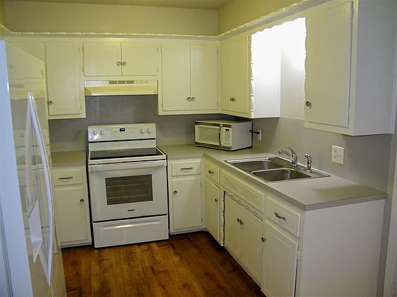 4th image of 6404 NW Euclid Ave