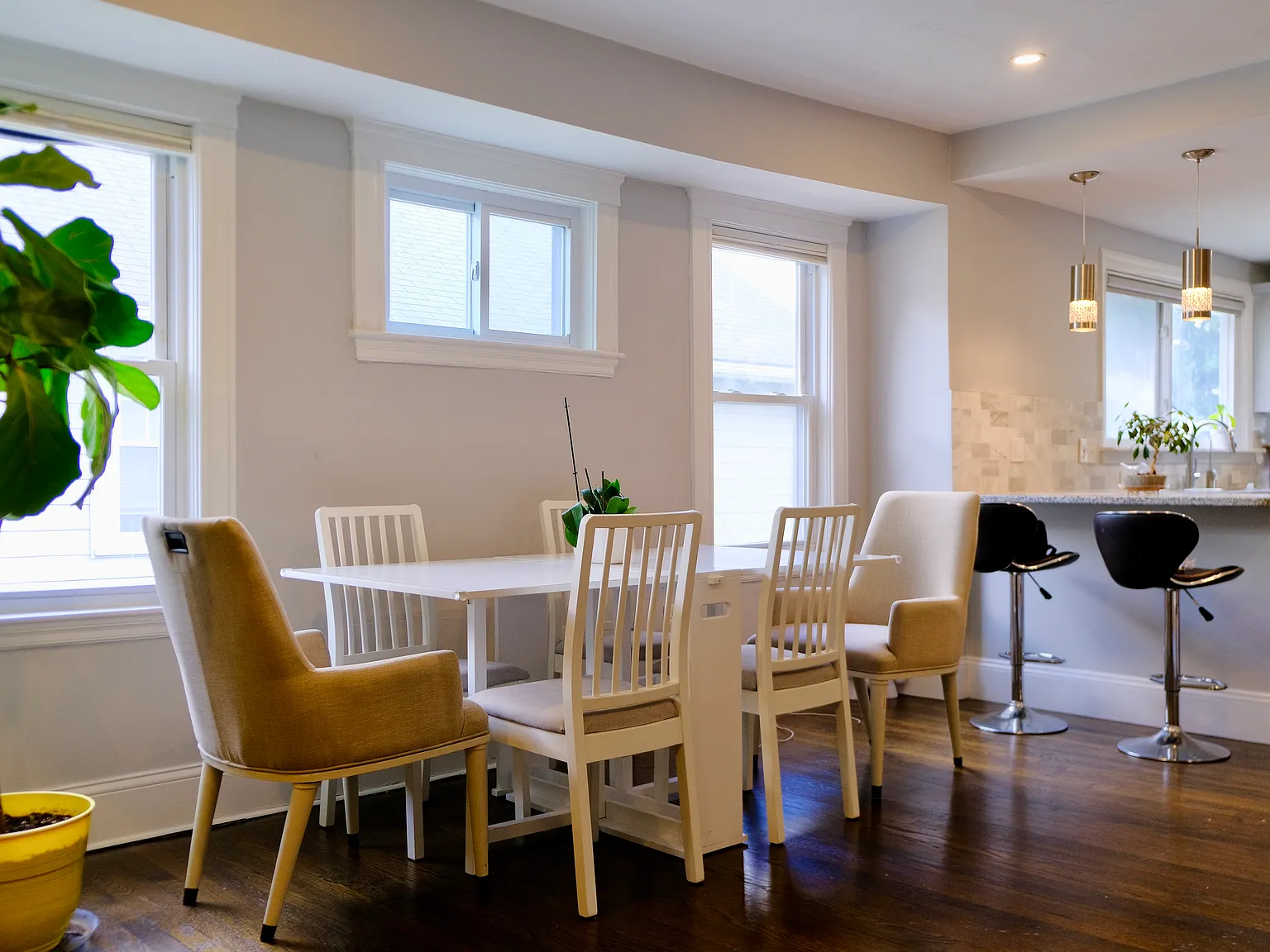 3 bed, 1400 sqft, $3,500 — Photo 1