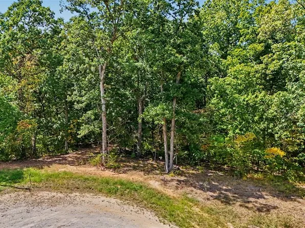 23 Turning Leaf Ln, Foley, MO 63347
