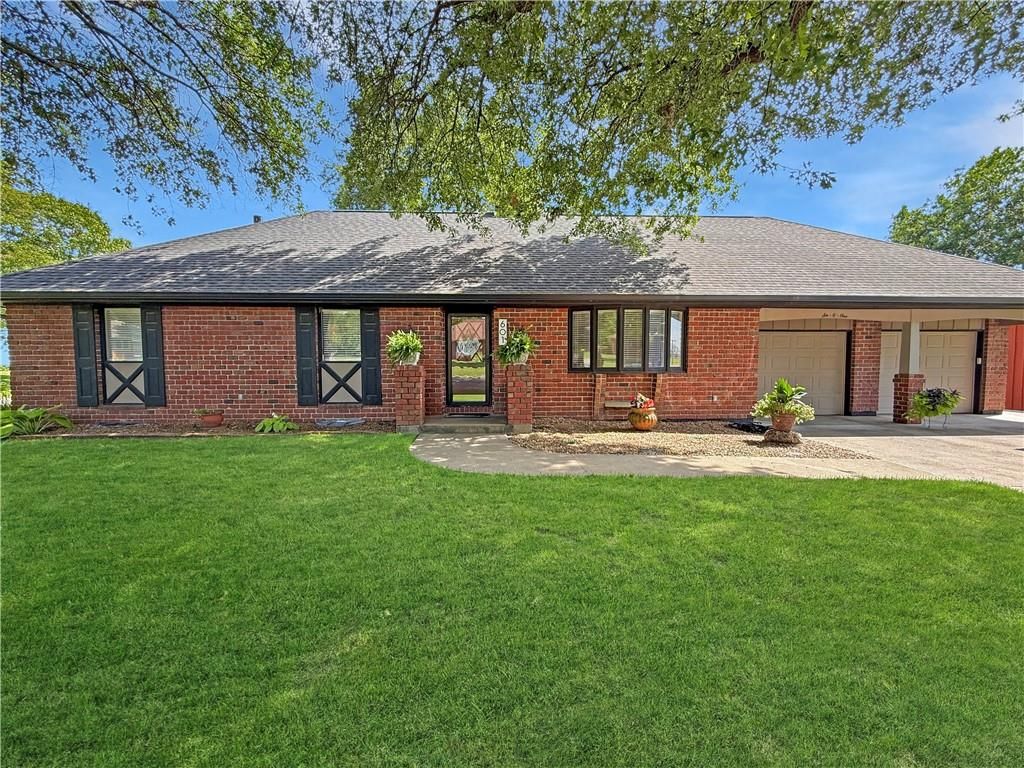 601 W 34th St, Higginsville, MO - View 2