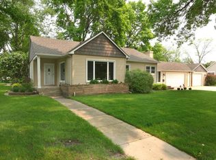 211 Columbus Ave S, New Prague, MN 56071