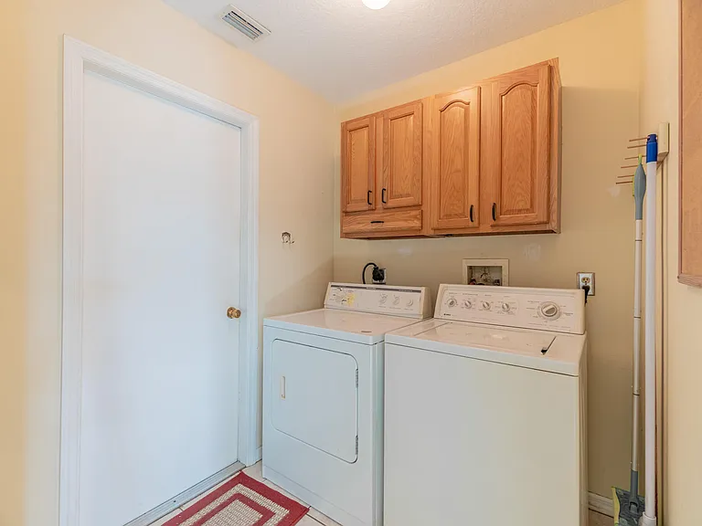 5593 NW Wesley Rd — Photo 39