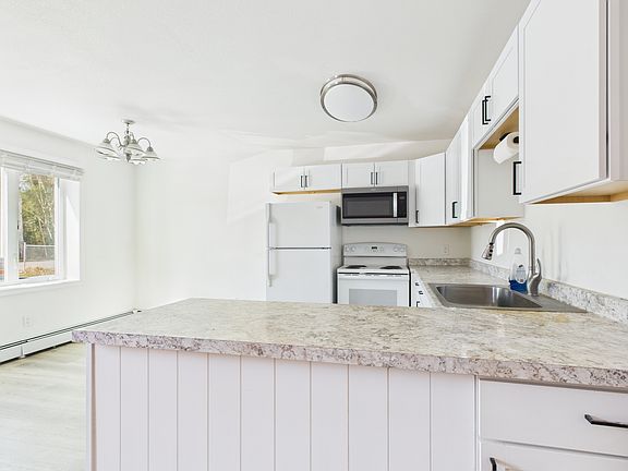 3rd image of 706 Ouida Way #1