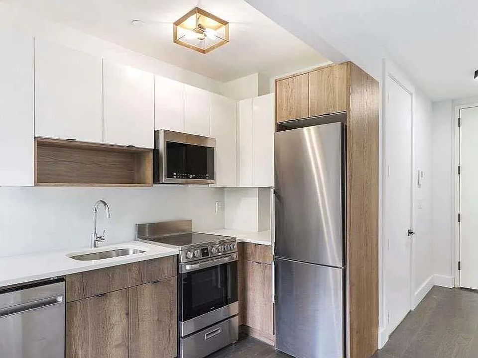 1st image of 781 Lexington Ave #4R