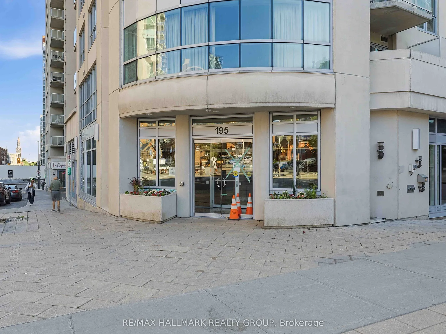 2 bed, $2,700 — Photo 2