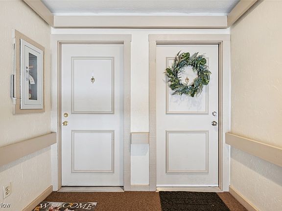 2nd image of 2930 N Bay Dr APT L8