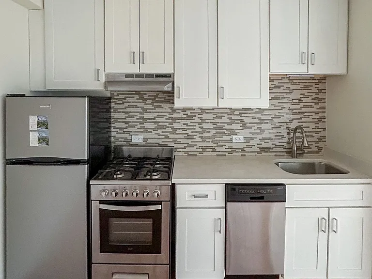 2520 W. Leland — Photo 10