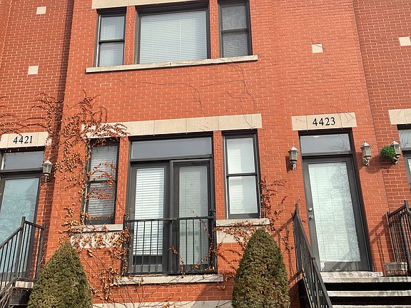 2nd image of 4423 S Lake Park Ave
