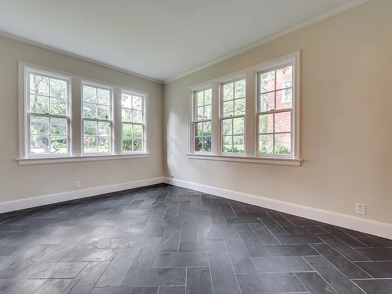 4329 Lorraine Ave — Photo 9