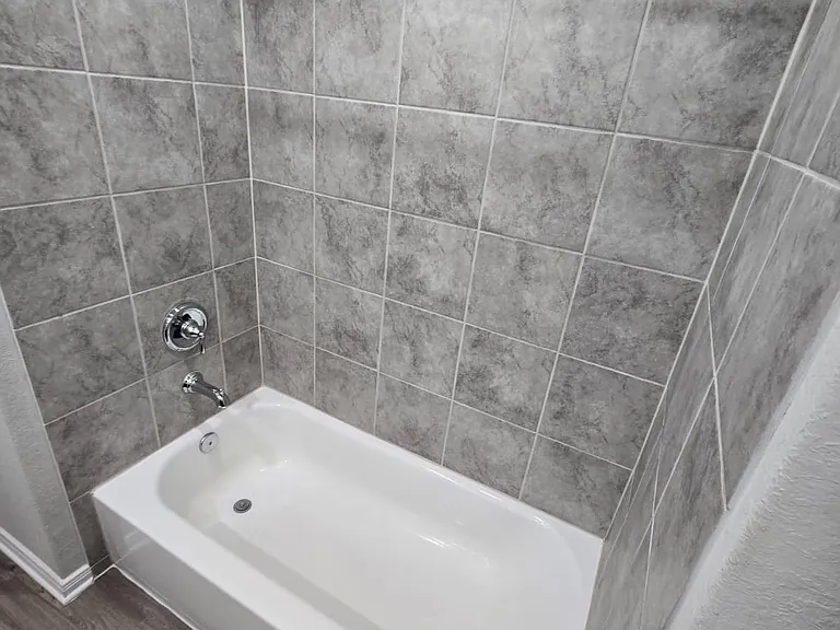 313 Caleb Ct — Photo 38