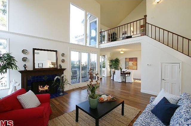 Beautiful living space nestled right beside the Marina.
