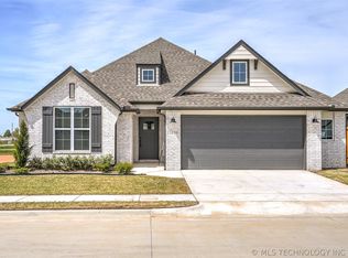 1208 N Dogwood Ave, Broken Arrow, OK 74012