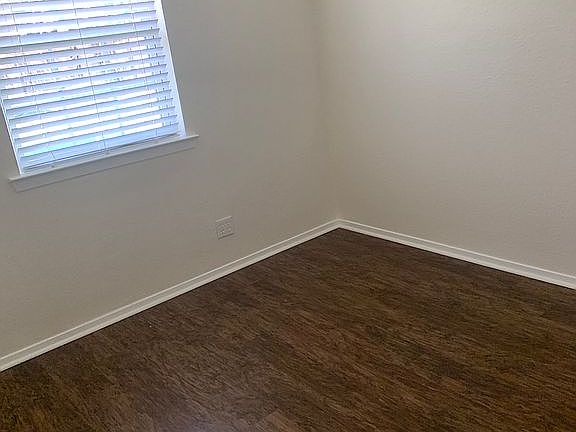 5th image of 1413 Nila Dr