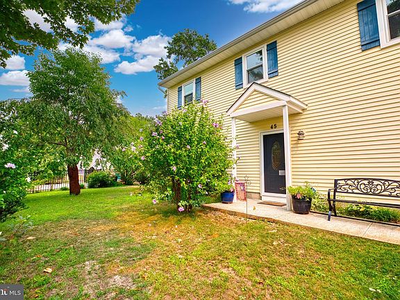 5th image of 45 Croydon Dr
