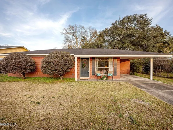 407 Holly St, Ocean Springs, MS 39564