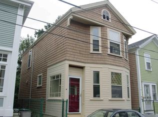 31 Dennison St #2, Newport, RI 02840
