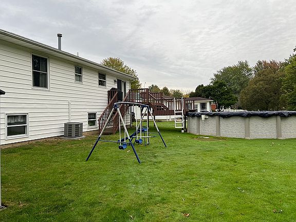 3rd image of 82 Linda Ln