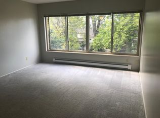 1307 E John St APT 304, Seattle, WA 98102