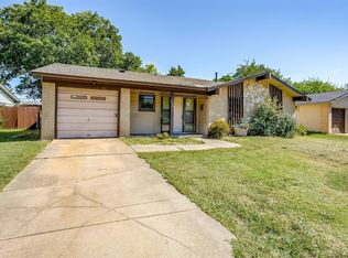 314 Blueberry Ln, Grand Prairie, TX 75052