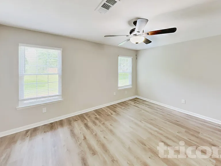 2701 River Bend Dr — Photo 6